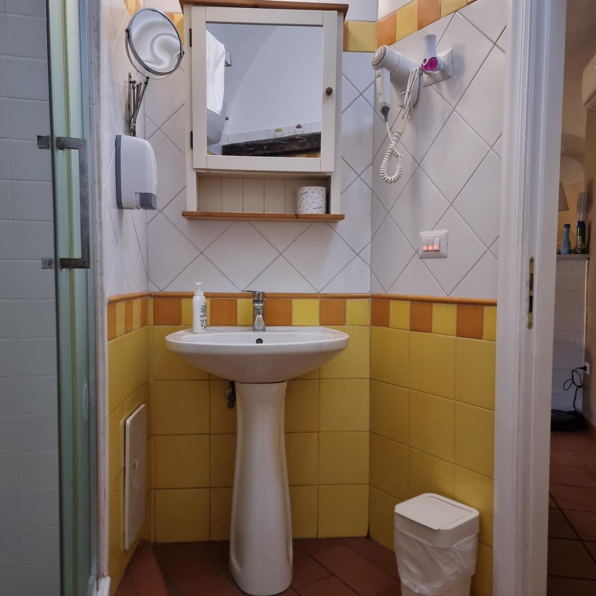 Bed Morelli 49 , Chiaia Napoli Bagian luar foto