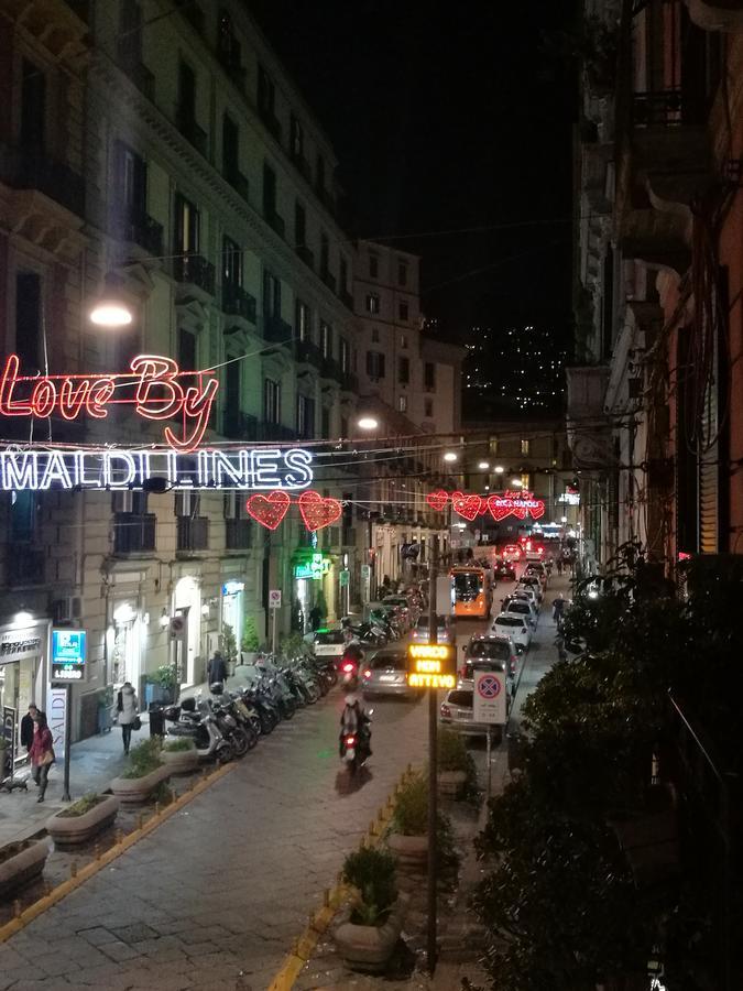 Bed Morelli 49 , Chiaia Napoli Bagian luar foto