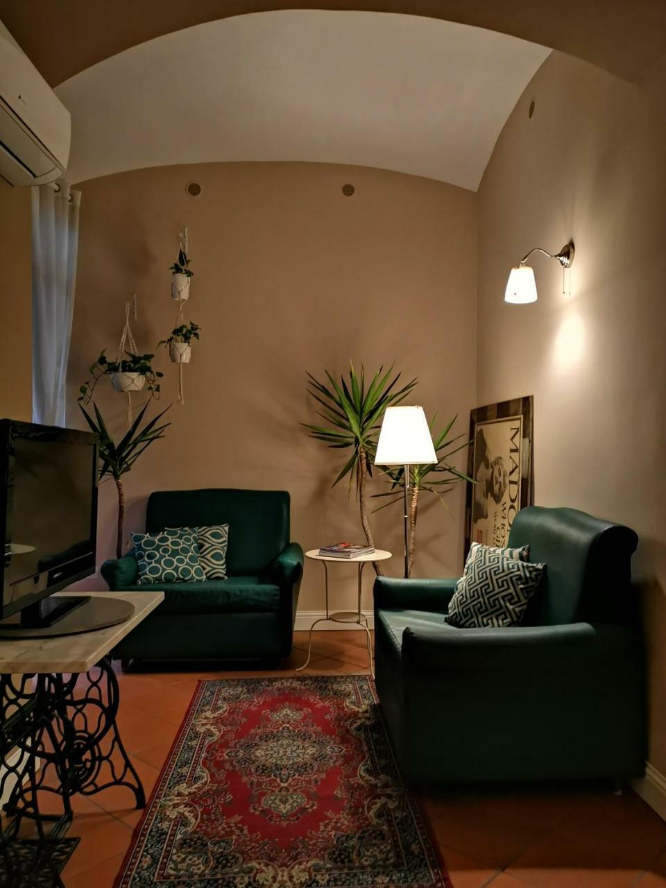 Bed Morelli 49 , Chiaia Napoli Bagian luar foto