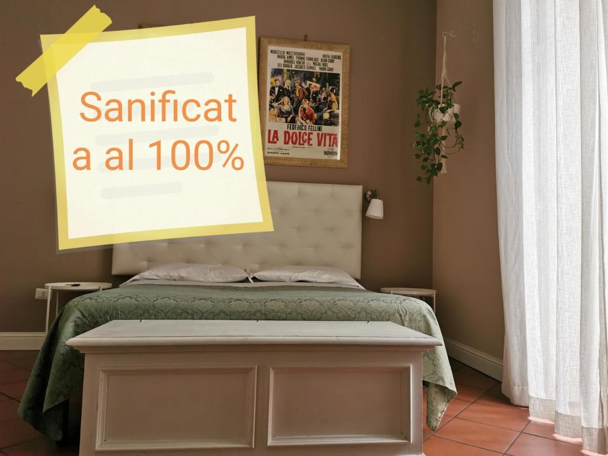 Bed Morelli 49 , Chiaia Napoli Bagian luar foto